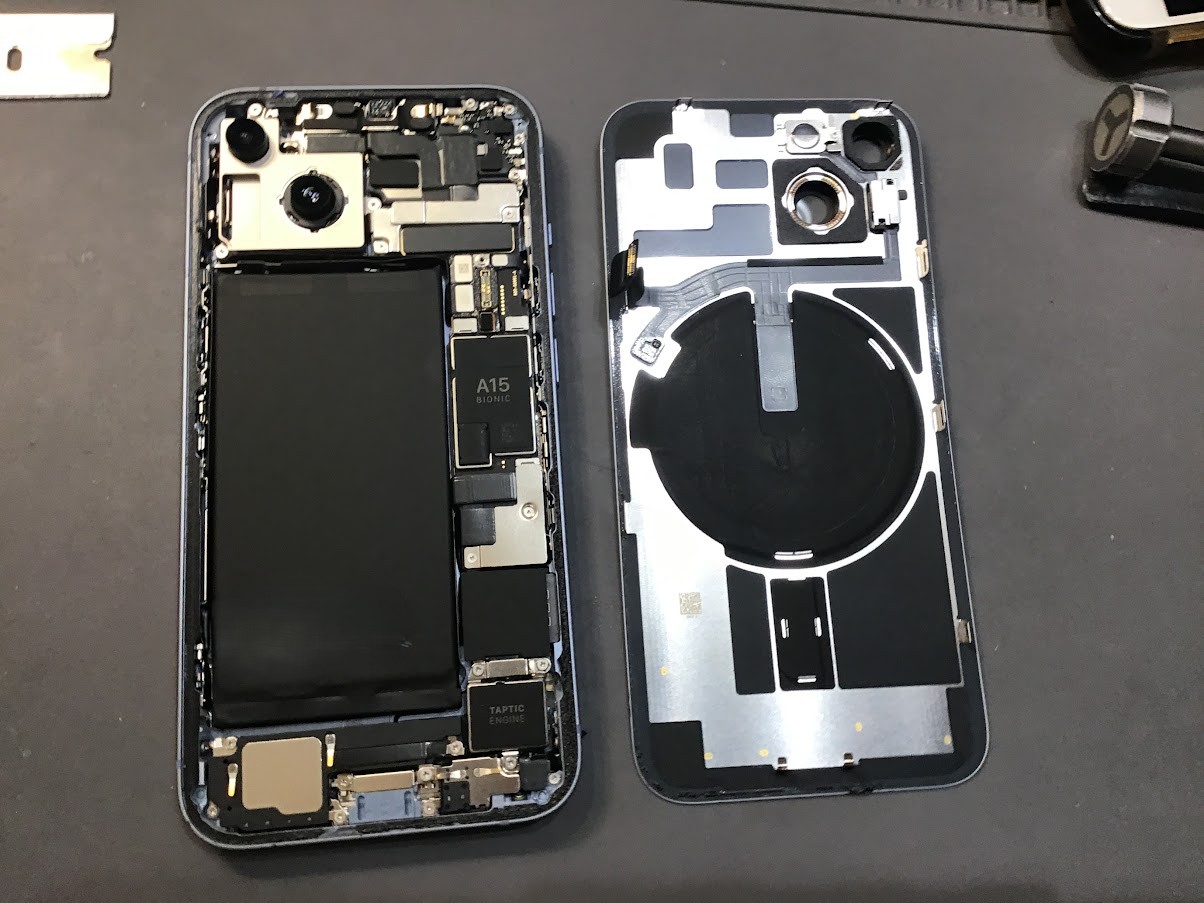 iPhone14のバッテリー交換ならデータそのまま修理可能なスマホ修理工房グランデュオ蒲田店へ！